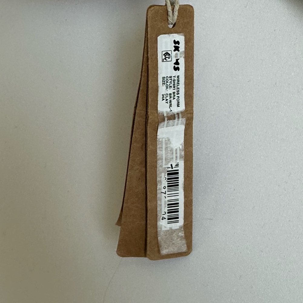 SKIMS Women's Wireless Form T-Shirt Bra Beige Size 34A - Picture 4 of 4